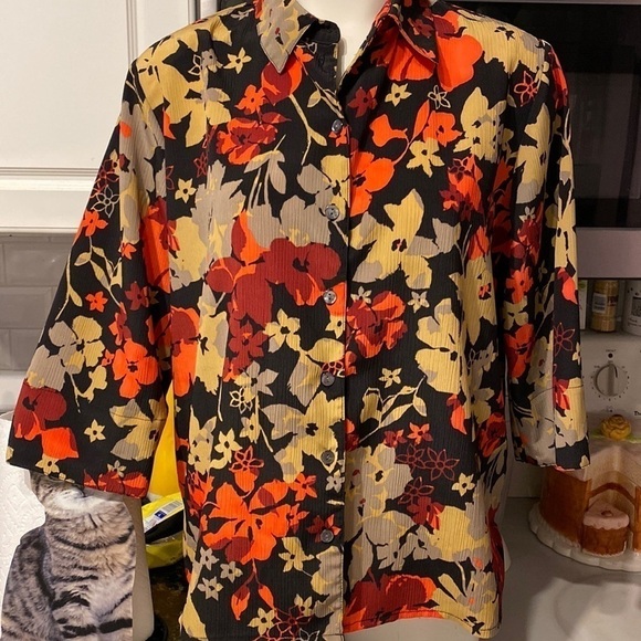 R womens Alia casual 3/4 sleeve button front floral top size 16 P.    EUC - Picture 1 of 3